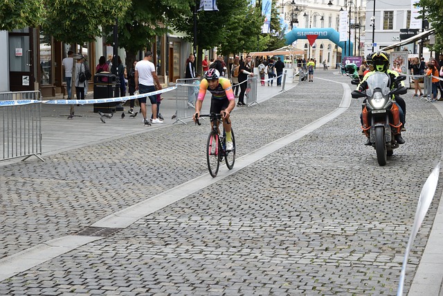 划与补给站 划与补给站